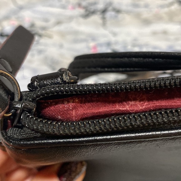 Fiorelli leather crossbody - Picture 11 of 11